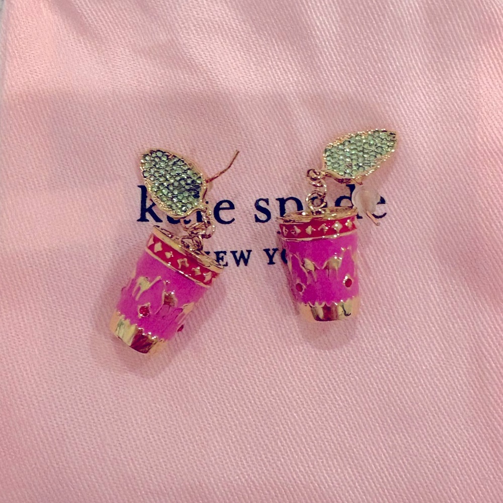 Gorgeous Kate spade novelty rare camel tea earrings - spice things up collection